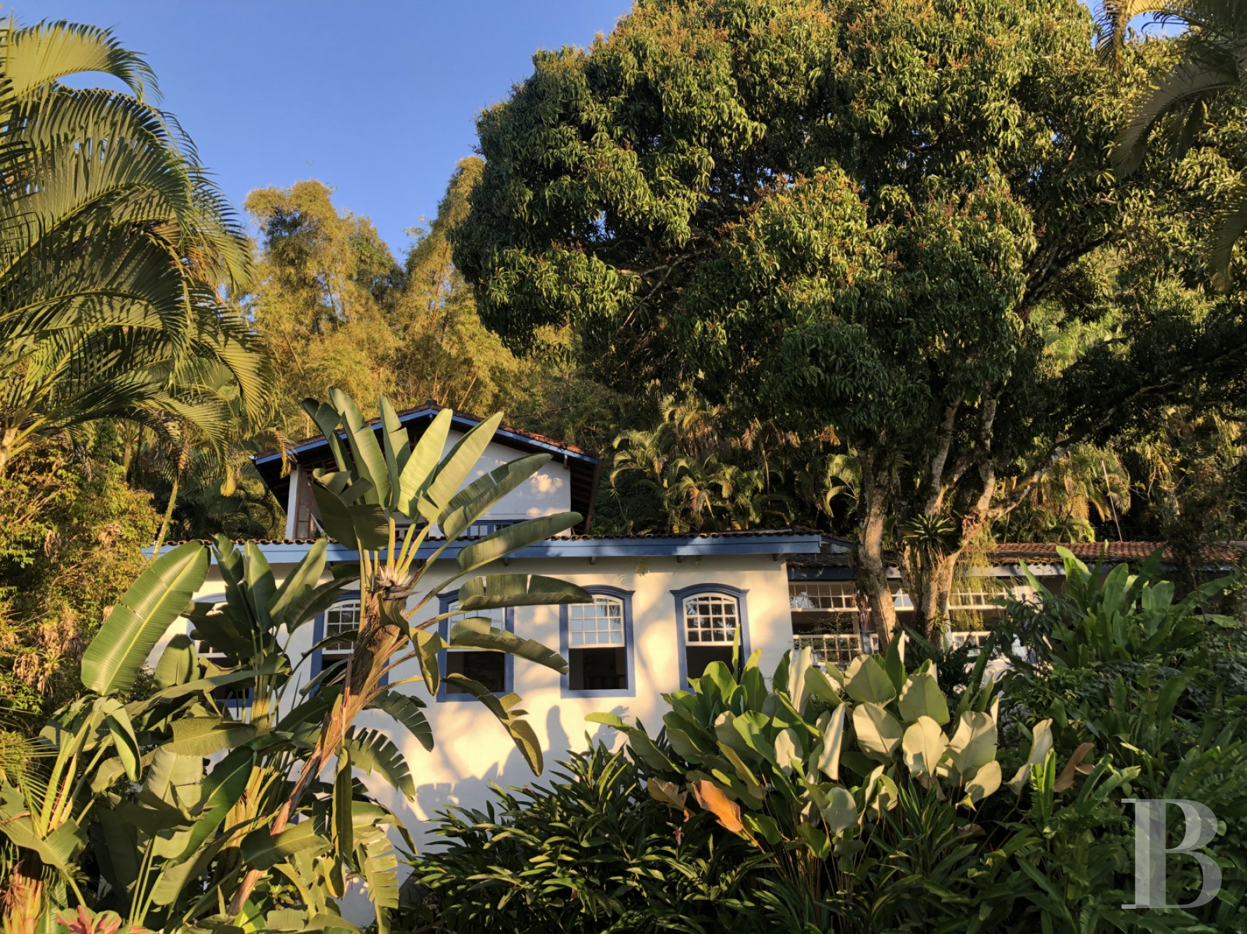A colonial-inspired house surrounded by nature in Picinguaba, on the Brazilian coast between São Paulo and Rio de Janeiro - photo  n°3